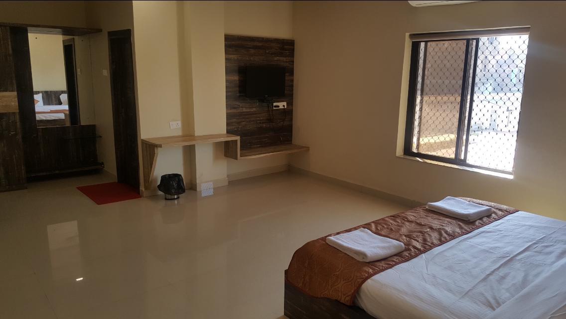 Hotel Shehnai Garden Khurai ภายนอก รูปภาพ